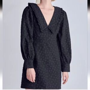 NWT Moodie Medium Black Floral Jacquard Dress with oversized collar